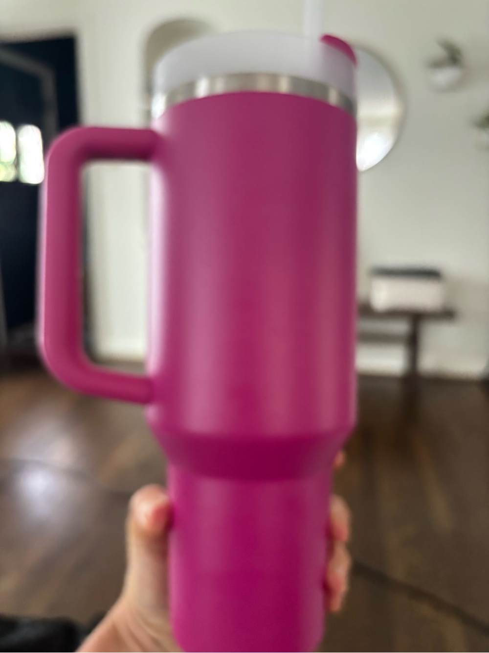 Stanley Pink fuschia 40 oz tumbler - Picture 4 of 5